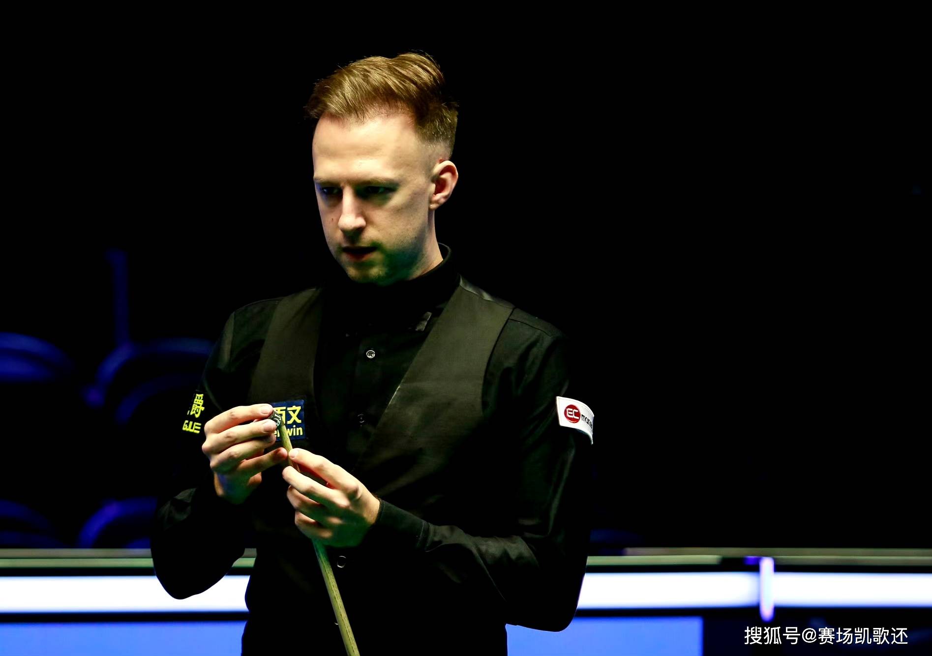 对于那些仍 对于那些仍