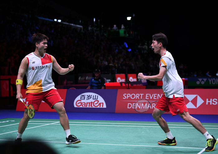 在中场位置 在中场位置